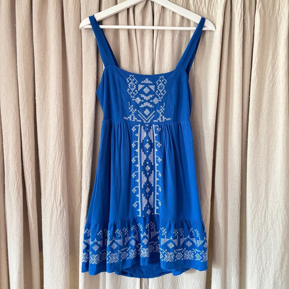Rewind Blue Cross Stitch Embroidered Mini Dress Keyhole Back Women's M